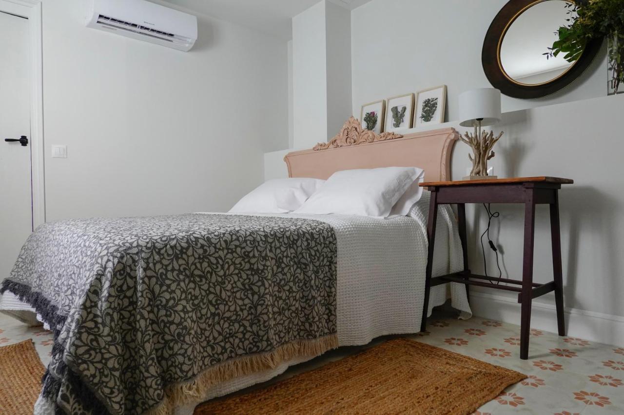 Aparthotel Hospederia Santa Clara à Utrera Extérieur photo